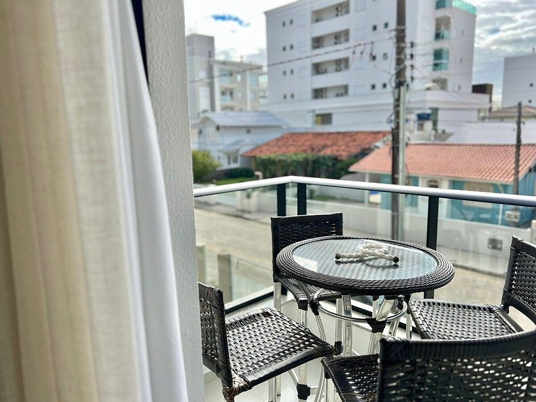 Lindo! Apenas 100m da praia de Palmas! ZU11H
