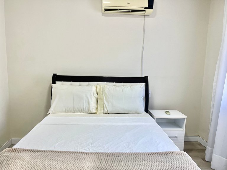 Aconchegante! Casa na praça da Armação PF02I