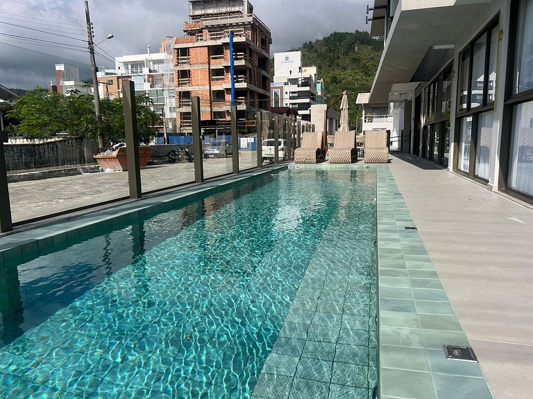 Piscina no condominio! Apto na praia de Palmas! OJ04I
