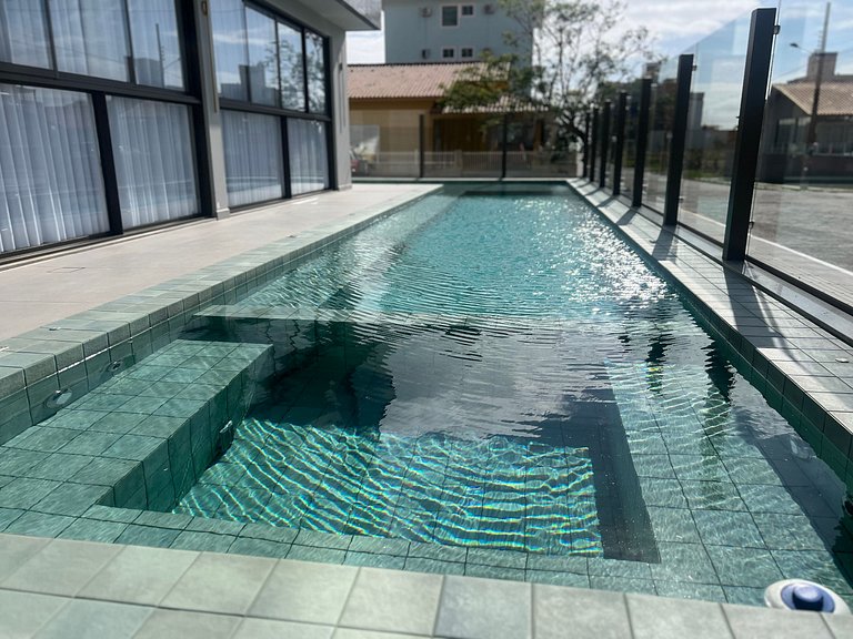 Piscina no condominio! Apto na praia de Palmas