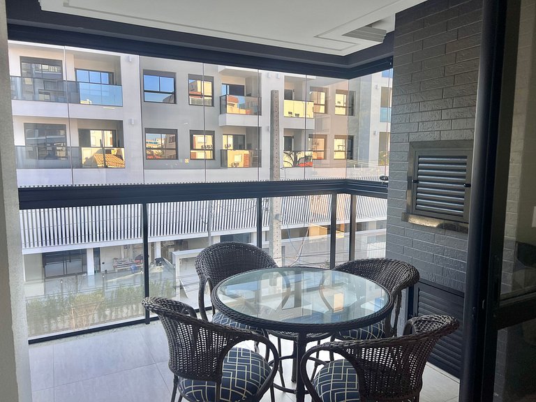 Lindo! Apto com piscina aquecida na Praia de Palmas! YD03I