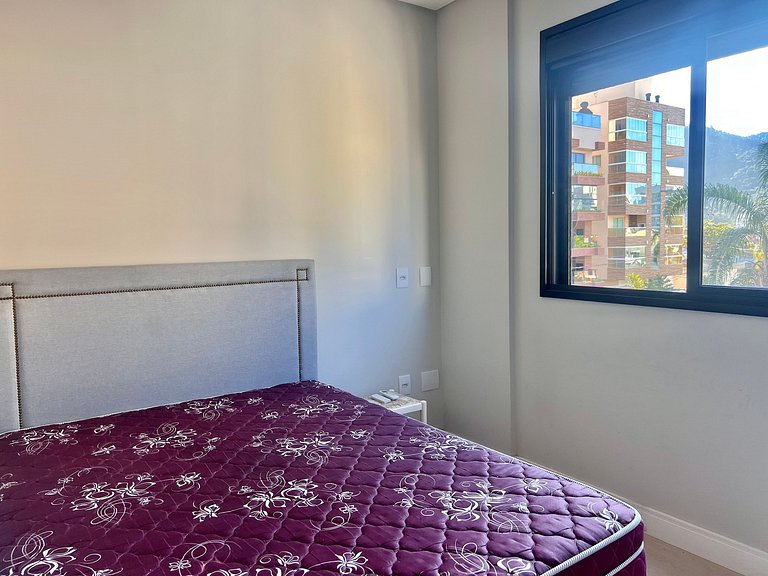 Lindo! Apto com piscina aquecida na Praia de Palmas! YD03I