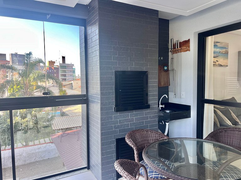 Lindo! Apto com piscina aquecida na Praia de Palmas! YD03I