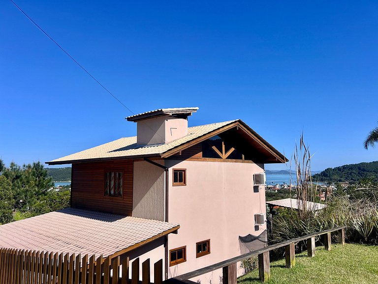 Espetacular! Casa vista mar e montanha! BD01J