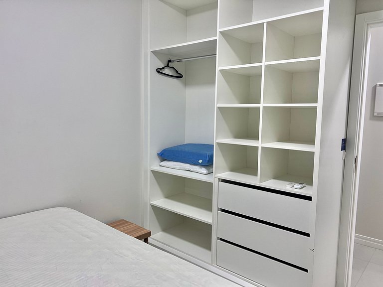 Lindo! Apto na praia de Palmas! AK01J