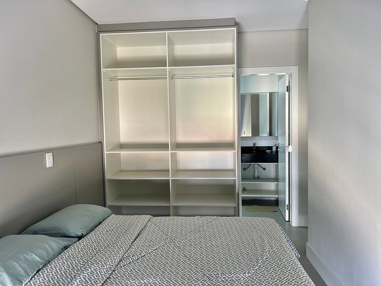 Lindo! Apto na Praia Grande. BC01J