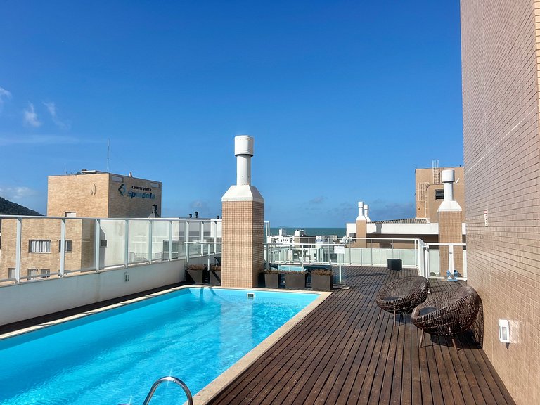 Apto piscina vista mar na praia de Palmas.- CC01J