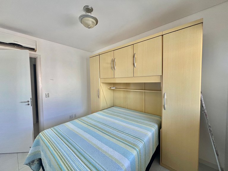 Apto piscina vista mar na praia de Palmas.- CC01J