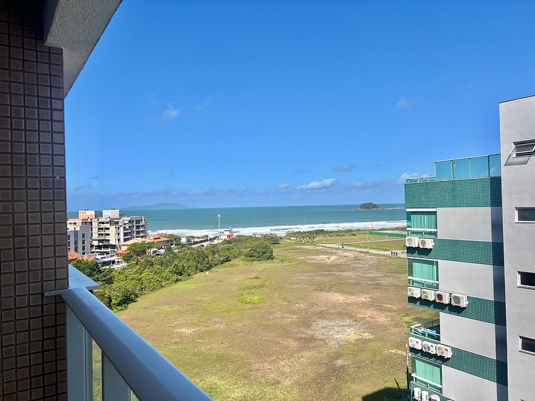 Apto piscina vista mar na praia de Palmas.- CC01J