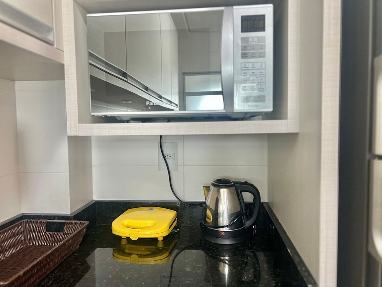 Apto piscina vista mar na praia de Palmas.- CC01J