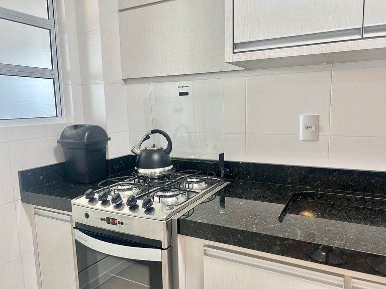 Apto piscina vista mar na praia de Palmas.- CC01J