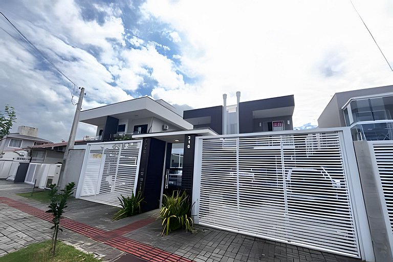 Apto lindo na Praia de Palmas! - CW11J