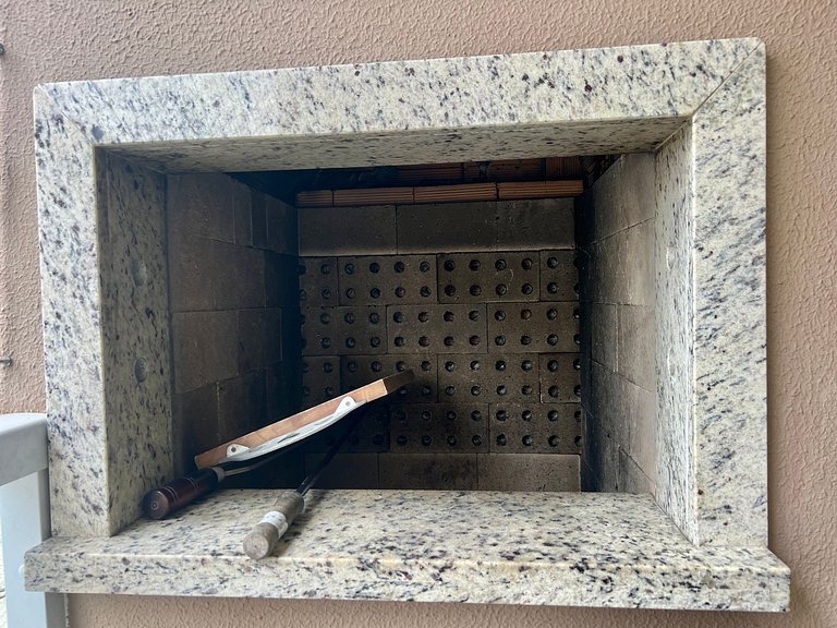 Lindo! Apto com piscina na praia de Palmas - CI02J