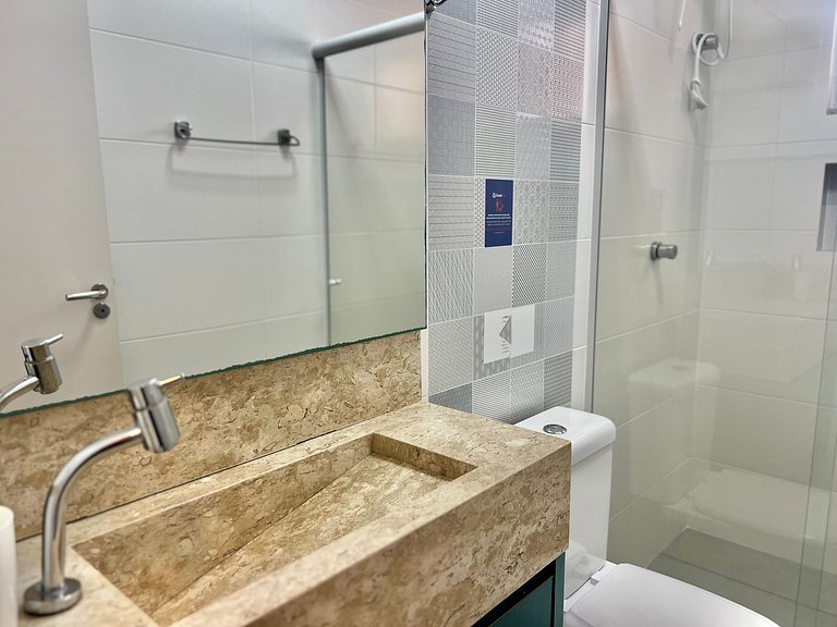 Lindo! Apto com piscina na praia de Palmas - CI02J