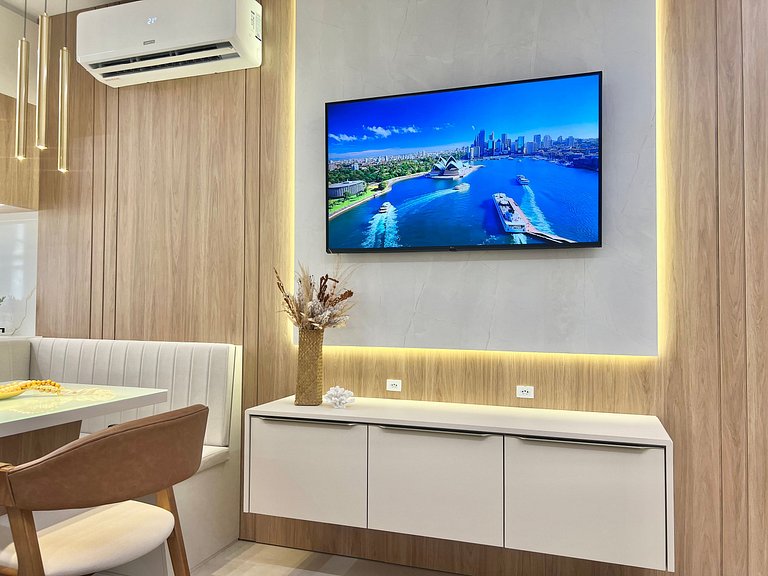 Maravilhoso! Apto na Praia Grande! CD01J