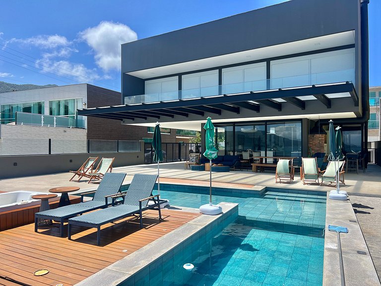 Espetacular! Alto padrão - pé na areia - CB03J