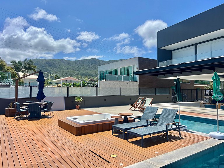 Espetacular! Alto padrão - pé na areia - CB03J