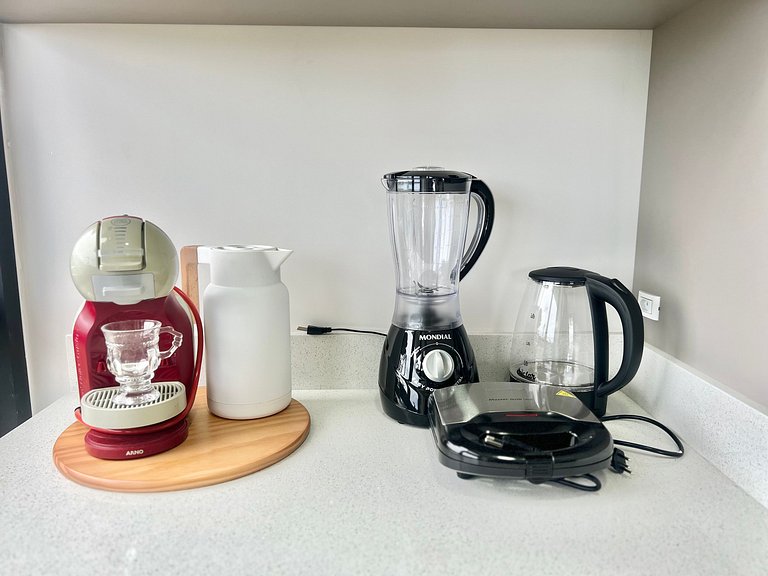 Lindo! Apto com piscina na Praia de Palmas. DK02J