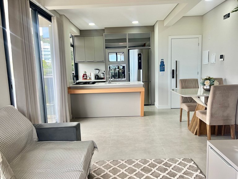 Lindo! Apto com piscina na Praia de Palmas. DK02J