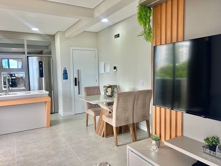 Lindo! Apto com piscina na Praia de Palmas. DK02J