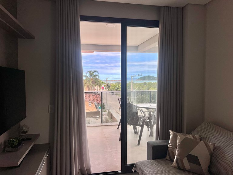 Lindo! Apto com piscina na Praia de Palmas. DK02J