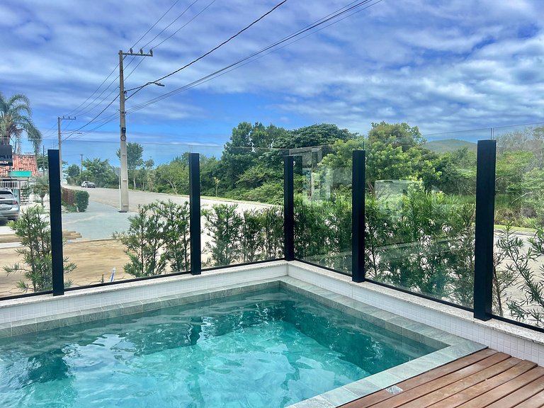 Lindo! Apto com piscina na Praia de Palmas. DK02J