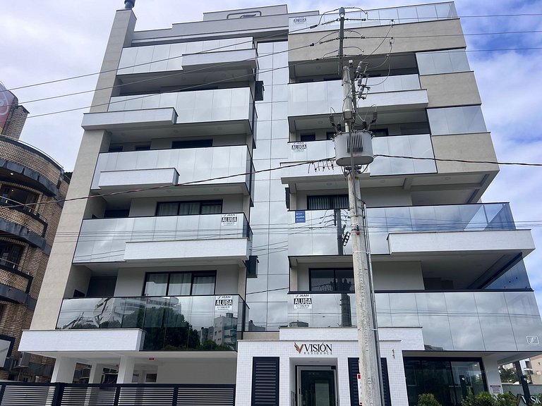 Lindo! Apto com piscina na Praia de Palmas. DK02J