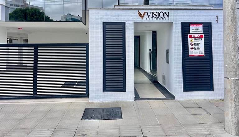 Lindo! Apto com piscina na Praia de Palmas. DK02J