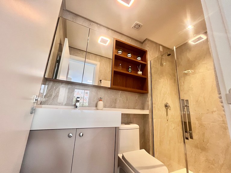 Perfeito! Apto na Praia de Palmas! - DR01J