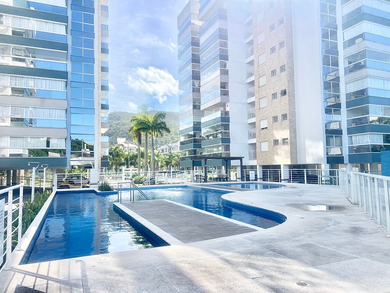 Lindo! Apto com piscina no condomínio - EF01J