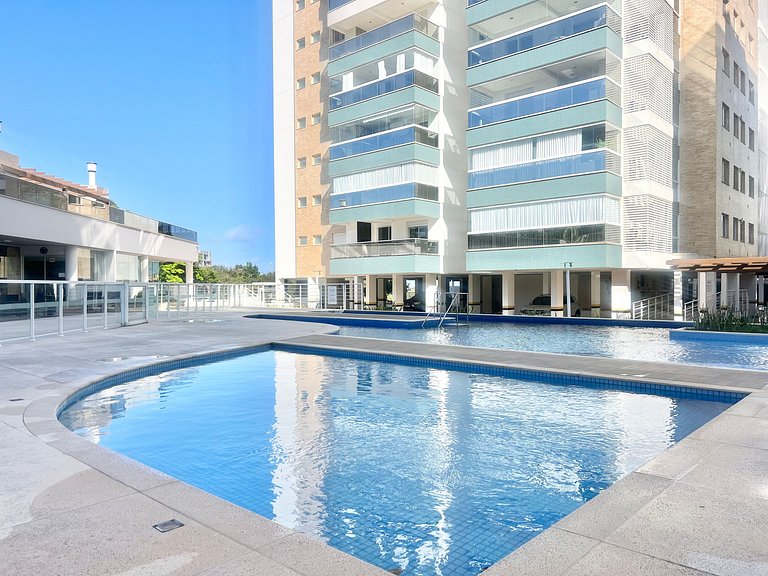 Lindo! Apto com piscina no condomínio - EF01J