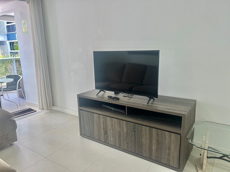 Lindo! Apto com piscina no condomínio - EF01J