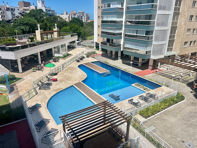 Lindo! Apto com piscina no condomínio - EF01J
