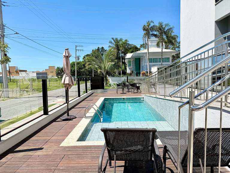 Lindo! Apto com piscina no condomínio! HG02J