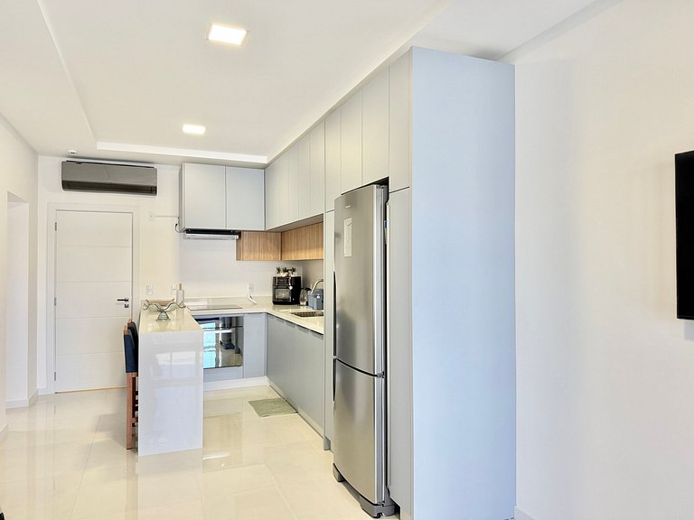 Lindo! Apto com piscina no condomínio! HG02J