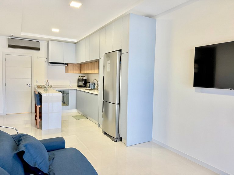 Lindo! Apto com piscina no condomínio! HG02J