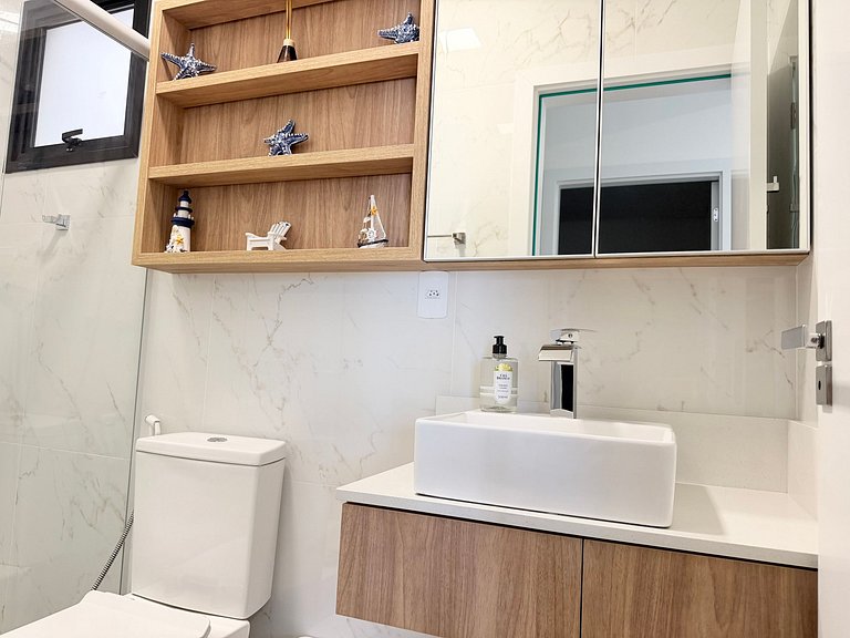 Lindo! Apto com piscina no condomínio! HG02J