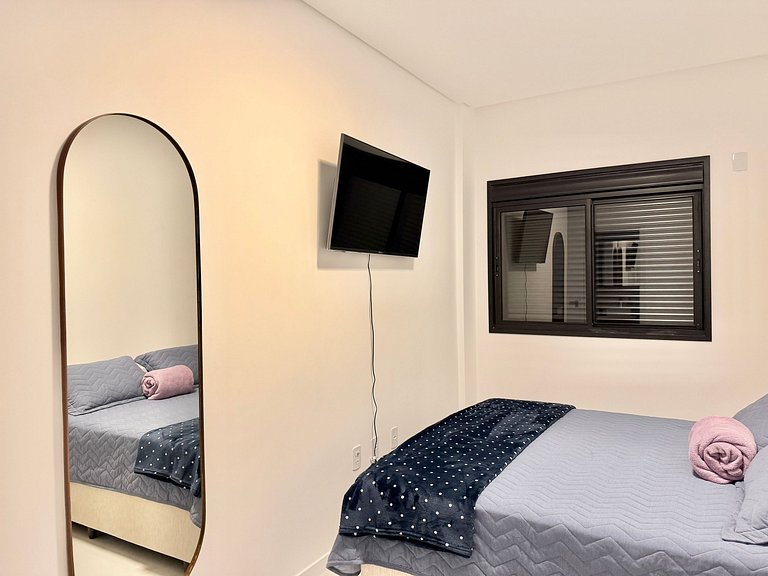 Lindo! Apto com piscina no condomínio! HG02J