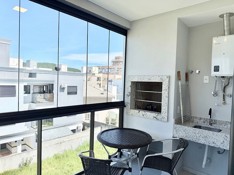 Lindo! Apto com piscina no condomínio! HG02J