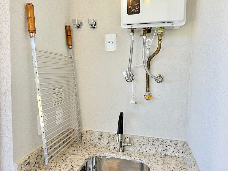 Lindo! Apto com piscina no condomínio! HG02J