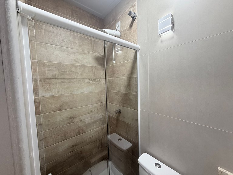 Econômico! Studio Flat à 250m do mar! OV01J
